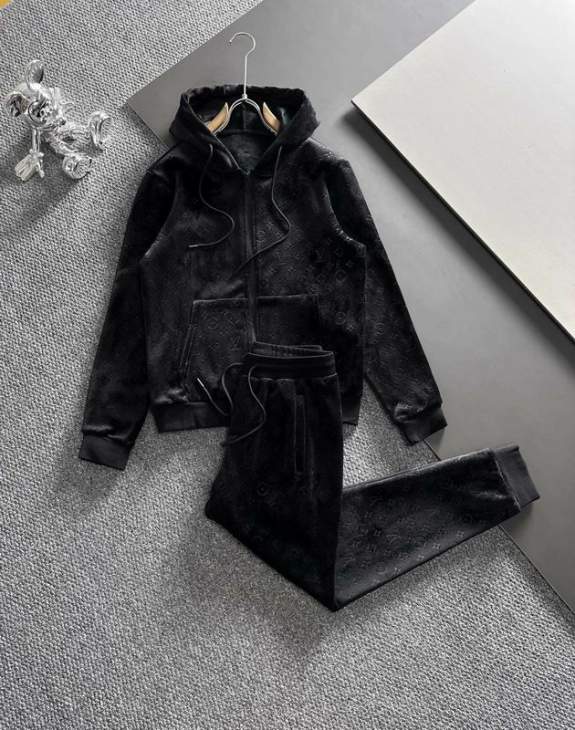 Picture of LV Sweater Suits _SKULVM-3XLomtr13640826